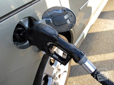 car-fueling-photo2-l
